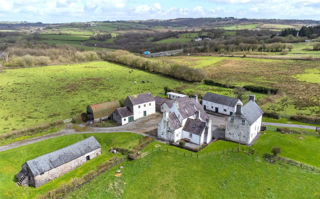 7 bed detached house for saleHeol Ddu Farm, Cefneithin, Llanelli SA14