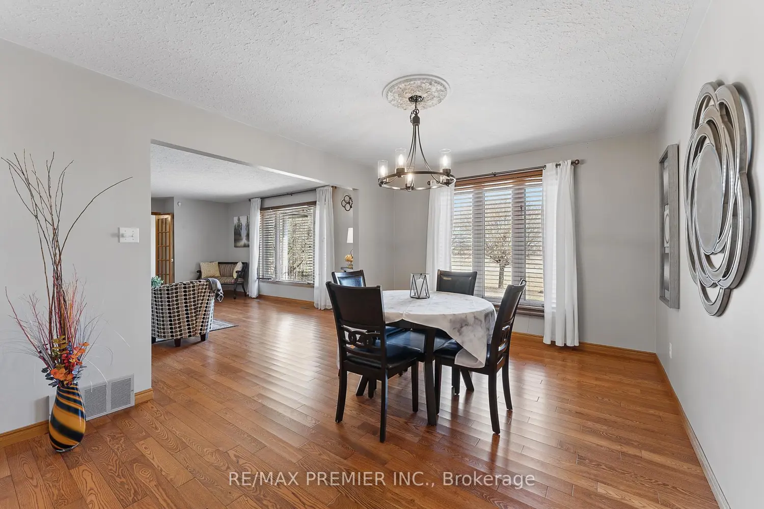 Additional image 13 of 733036 Southgate 73 Side Road