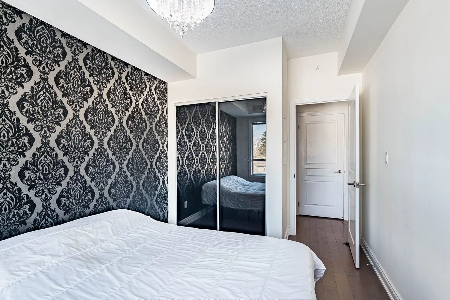 Additional image 13 of 3170 Erin Mills Parkway 131