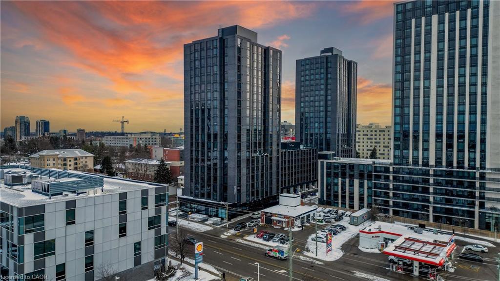 325-145 Columbia Street W, Waterloo, ON, N2L 0K7