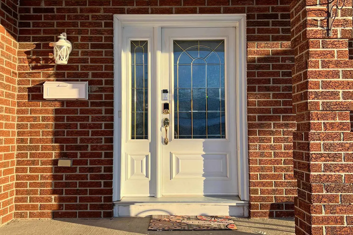 736 Hauteview Crescent