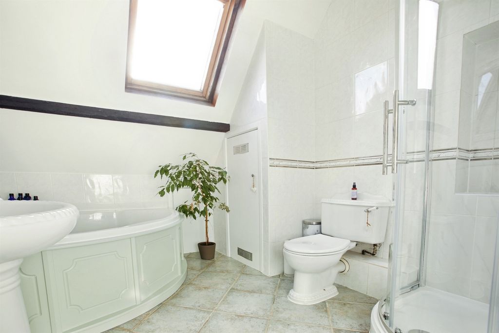 Additional image 14 of 4 bed link detached house for saleHolders Road, Amesbury, Salisbury SP4