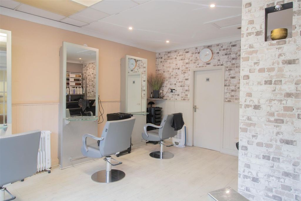 Additional image 2 of 1 bed property for saleRisca Road, Cross Keys NP11