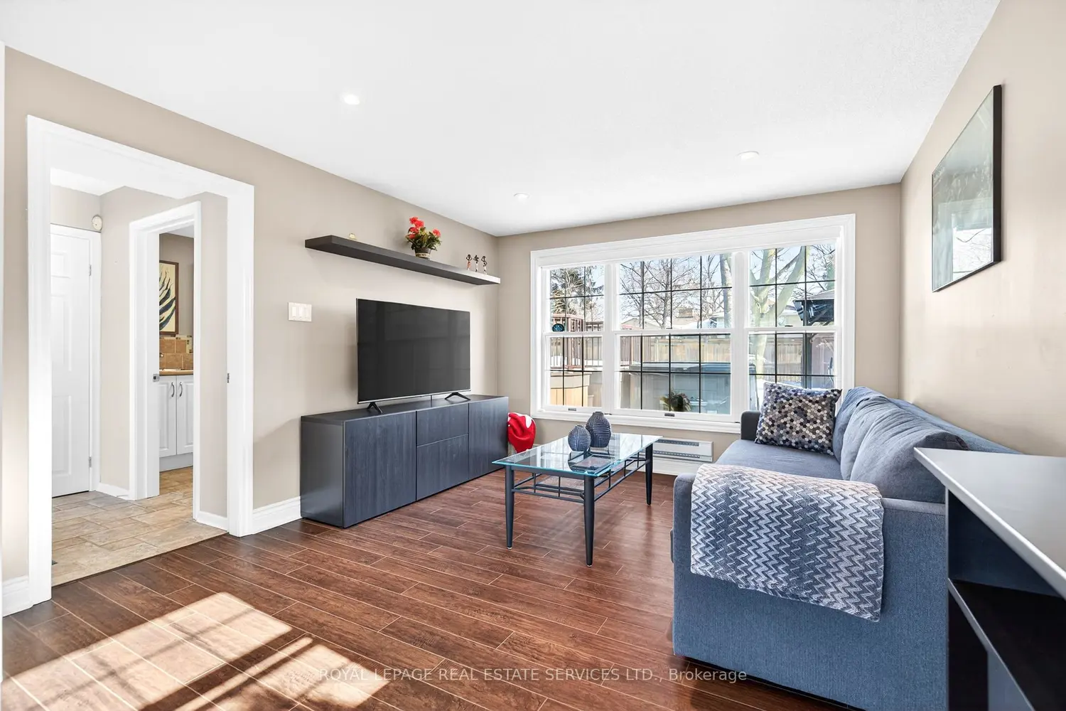 15 Belair Drive photo 2