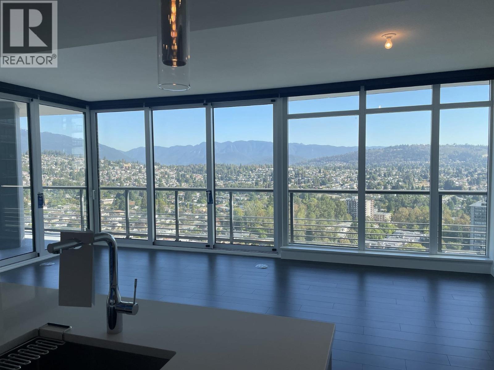 3403 4720 LOUGHEED HIGHWAY