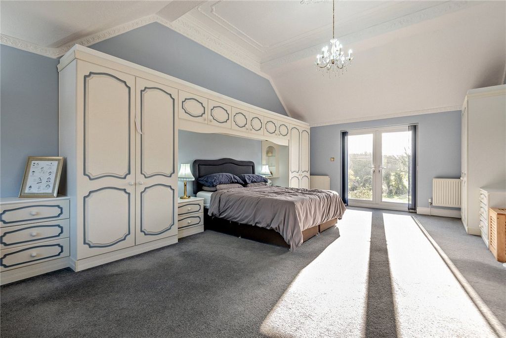 Additional image 13 of 5 bed detached house for saleFox's Lane, Kingsclere, Newbury, Hampshire RG20