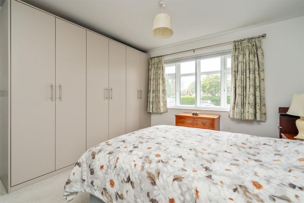 Additional image 10 of 3 bed flat for saleApartment 1 Fairway Lawns, Dovehouse Lane, Solihull B91