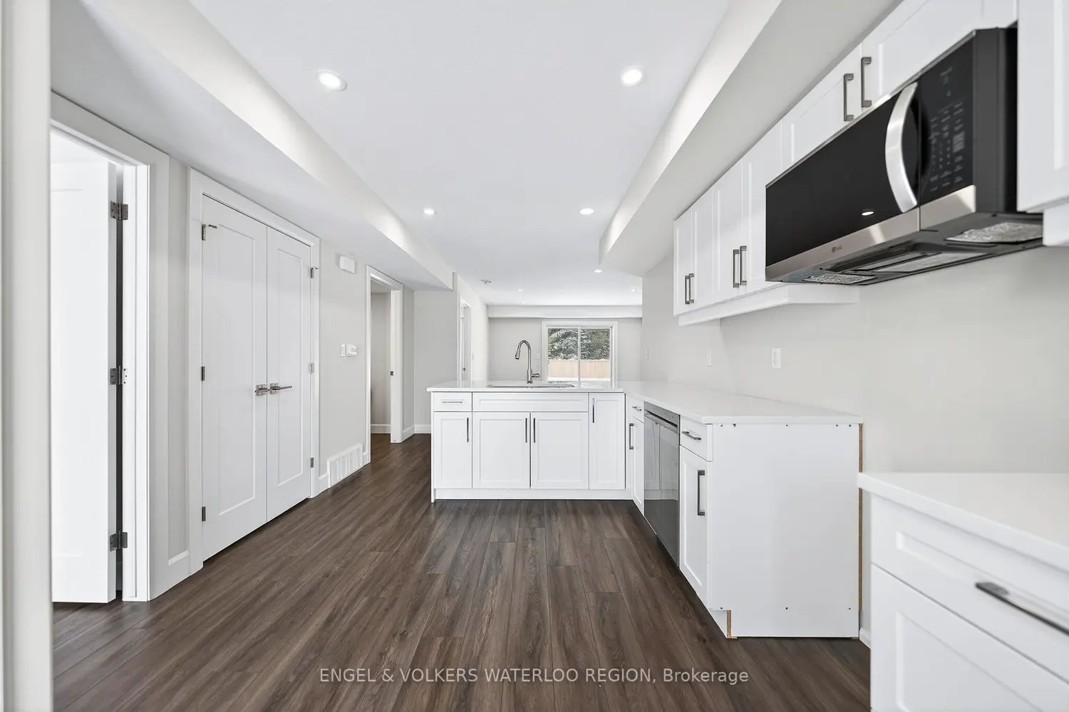 Additional image 4 of 3202 Vivian Line 47