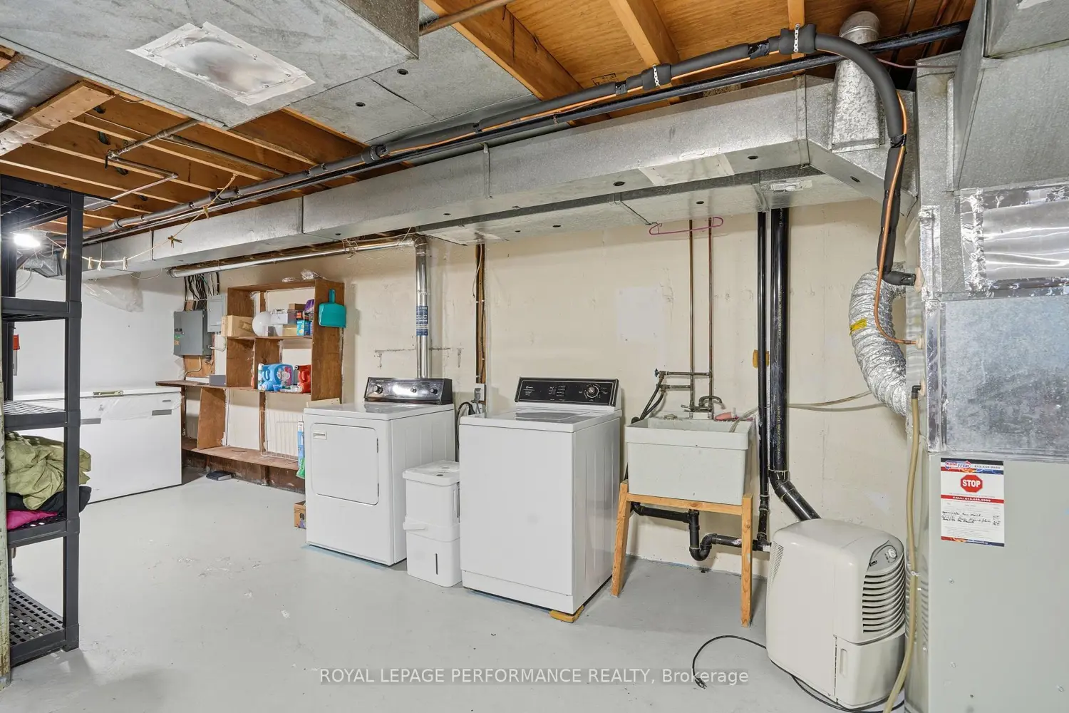 Additional image 16 of 249 Romulus Private 94