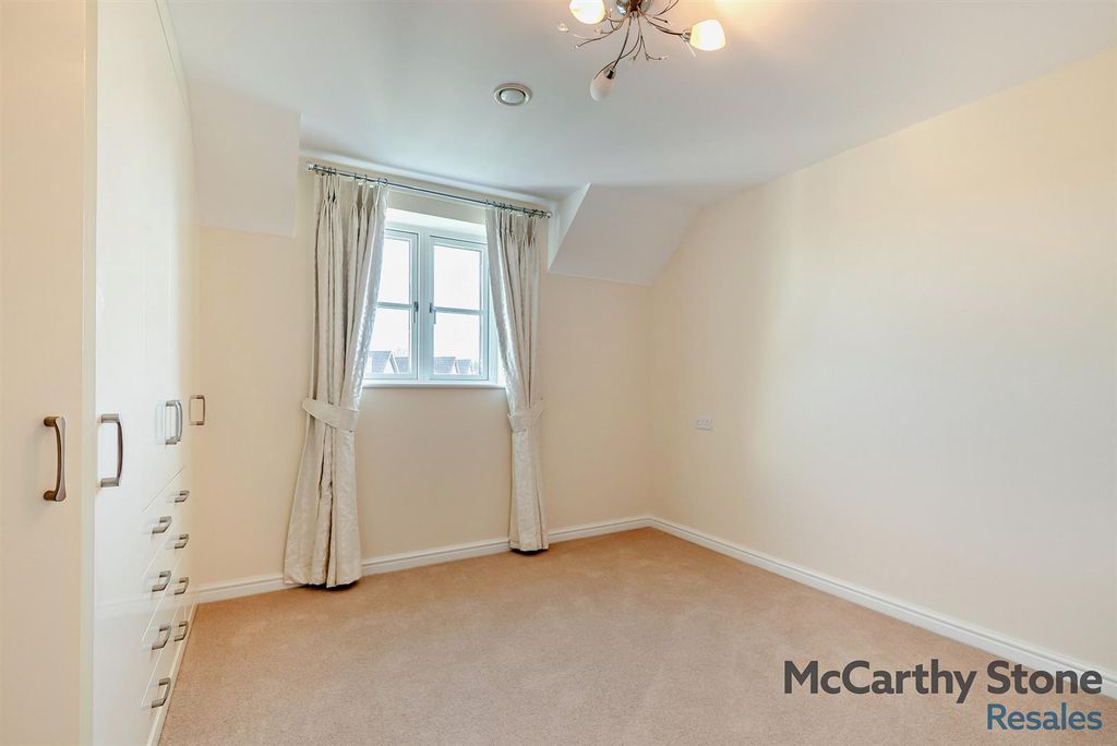 Additional image 5 of 2 bed flat for saleBarnhill Court, Barnhill Road, Chipping Sodbury, Bristol BS37
