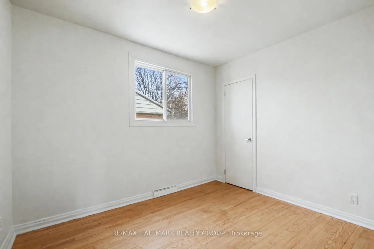 Additional image 11 of 981 Larkin Street