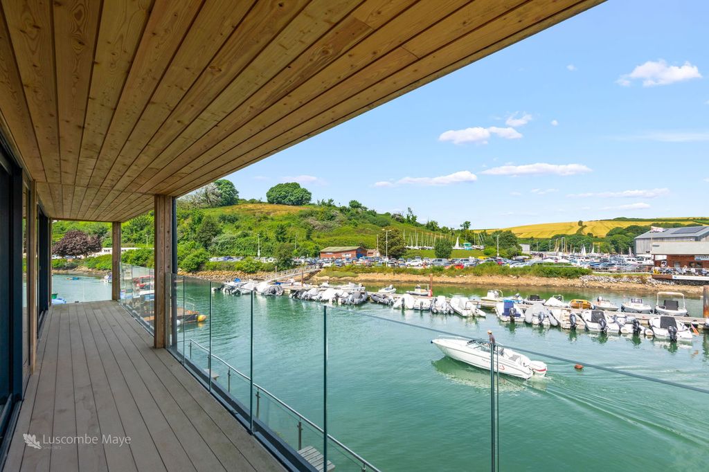 Additional image 3 of 3 bed flat for saleIsland Street, Salcombe TQ8