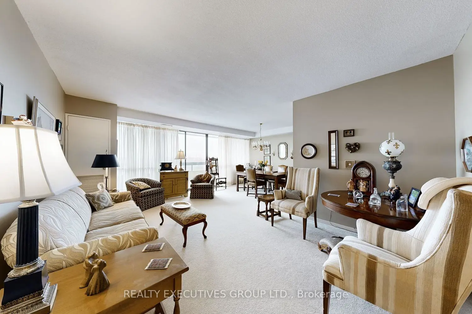 8111 Yonge Street 905 photo 3