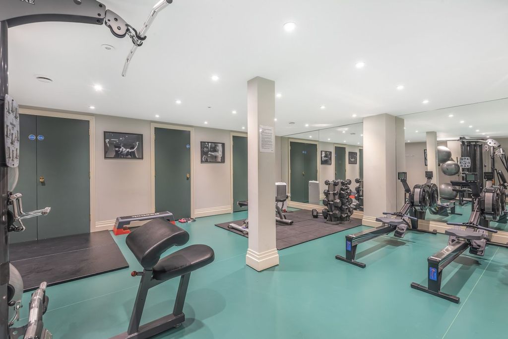 Additional image 17 of 2 bed flat for saleKings Drive, Midhurst GU29