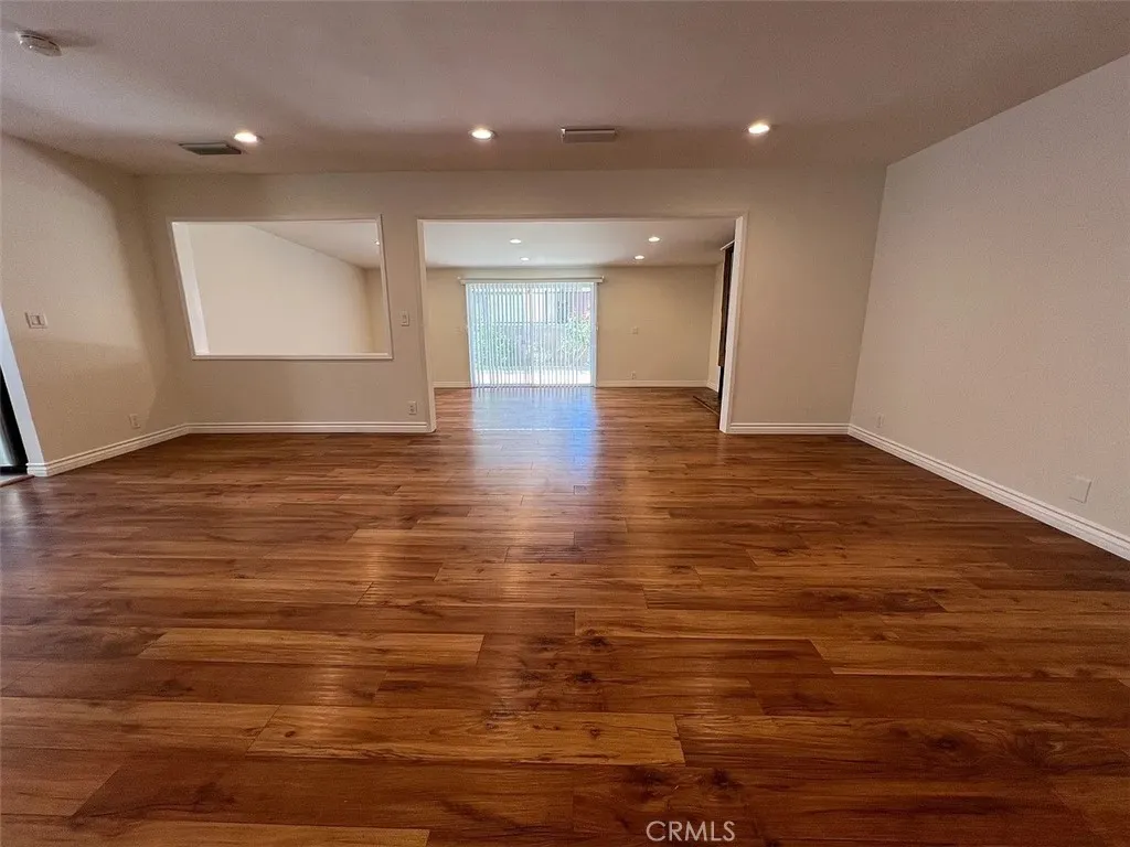 Additional image 22 of 9711 Hayvenhurst Ave, Northridge, CA 91343