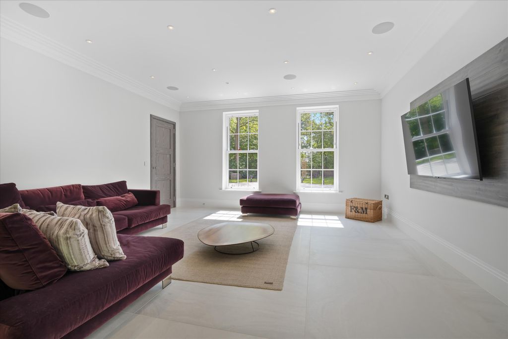 Additional image 9 of 6 bed detached house for saleHorsegate Ride, Ascot, Berkshire SL5