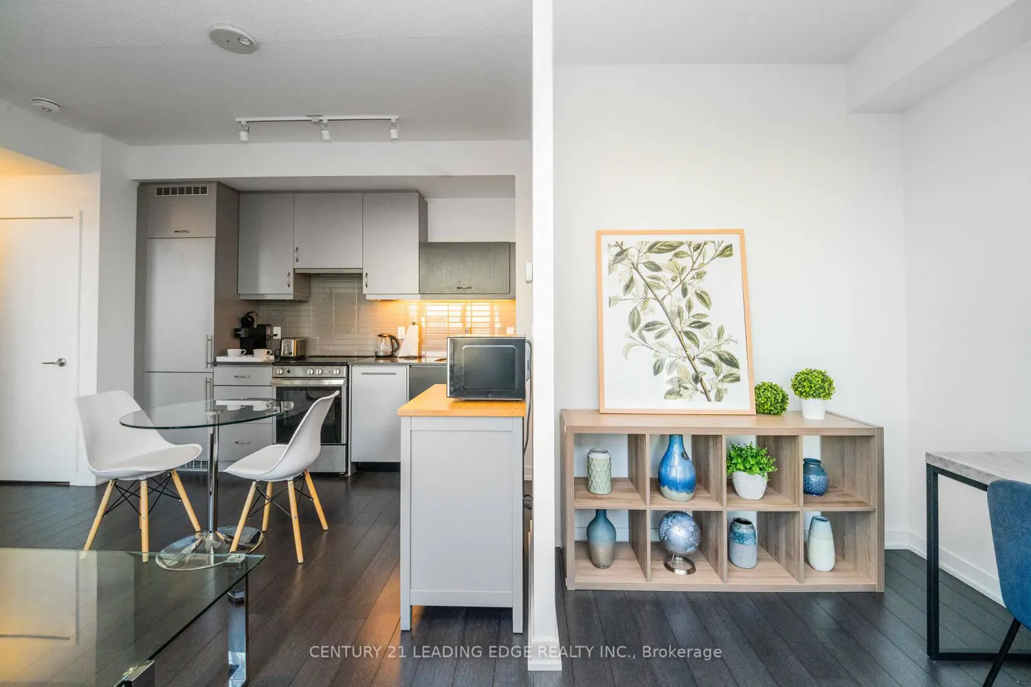 Additional image 15 of 181 Huron Street 1605