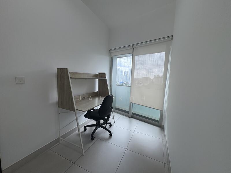 Additional image 6 of 33 Rochester Drive