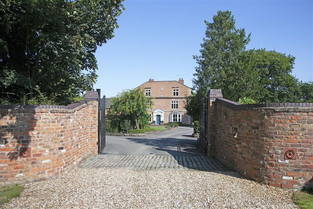 Additional image 5 of 6 bed detached house for saleWhitchurch Road, Milton Green, Chester CH3