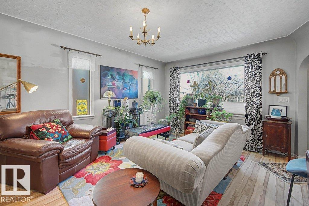 Additional image 6 of 9739 85 Avenue NW, Edmonton, AB, T6E2J3