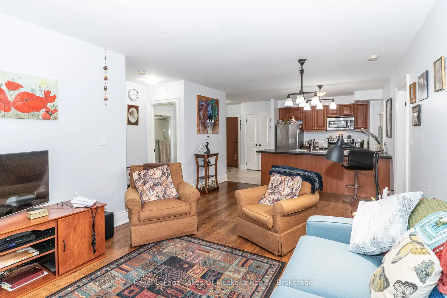 391 Manitoba Street 202B photo 2