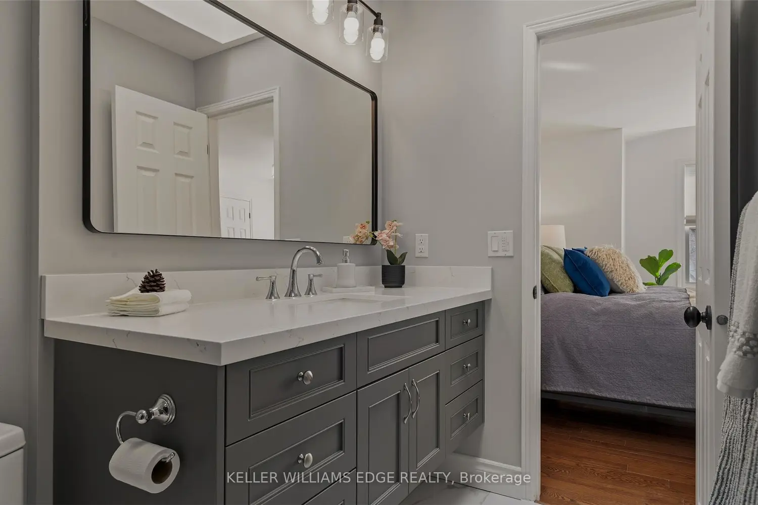 Additional image 9 of 5255 Lakeshore Road 20