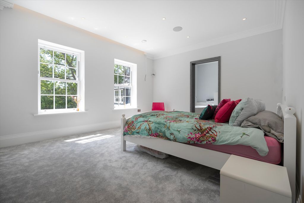 Additional image 23 of 6 bed detached house for saleHorsegate Ride, Ascot, Berkshire SL5