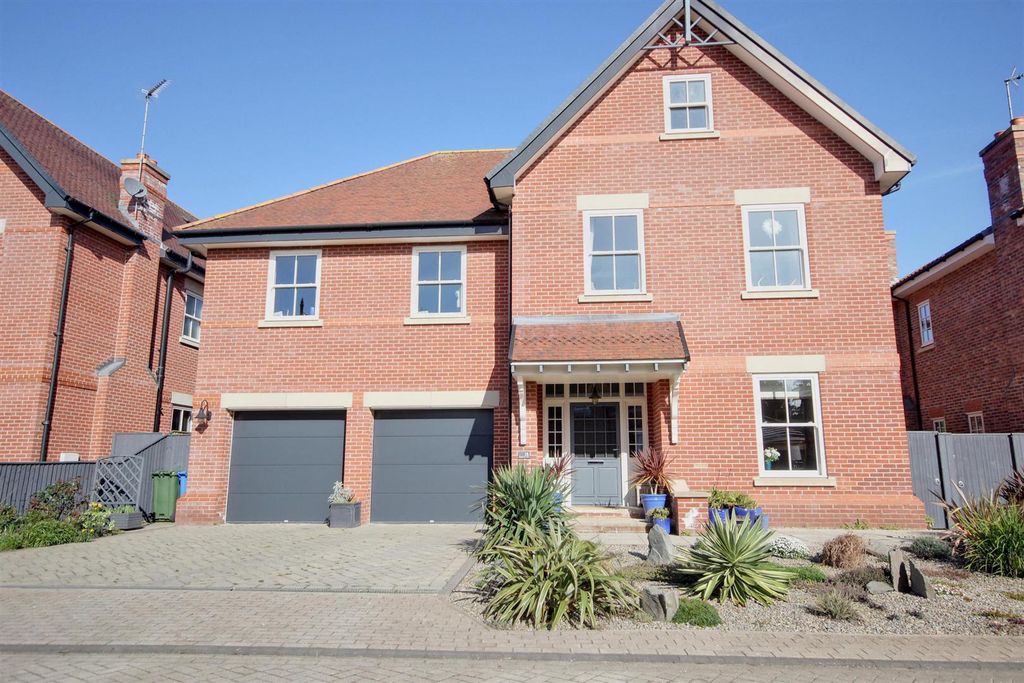 5 bed detached house for saleGallows Lane, Beverley HU17