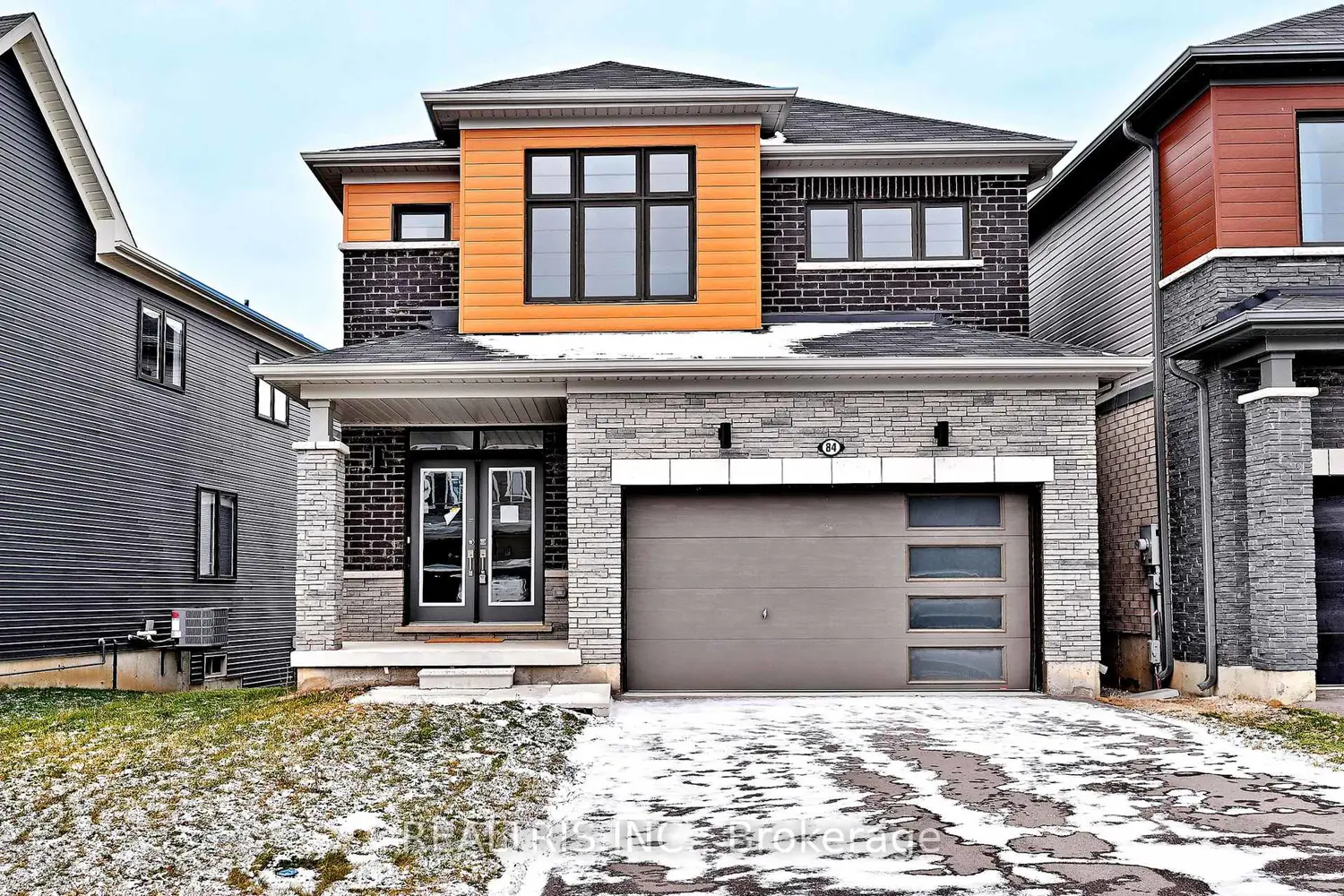84 Hawick Crescent