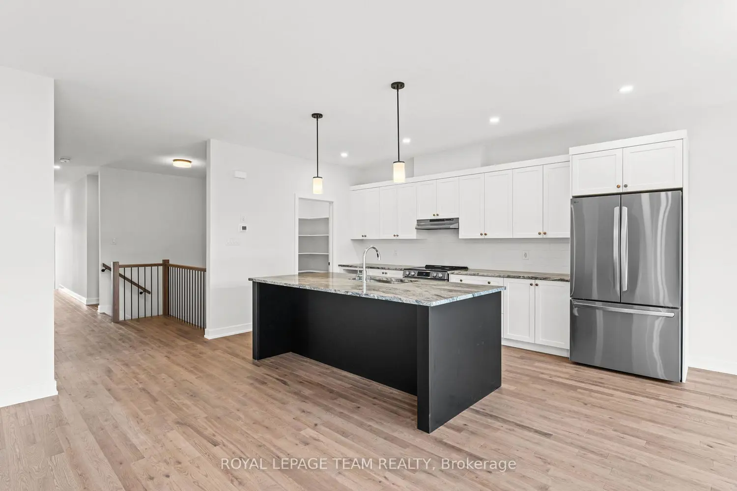 1034 Turner Drive photo 2