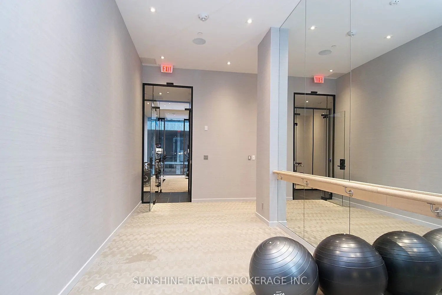 Additional image 14 of 42 Charles Street 1609