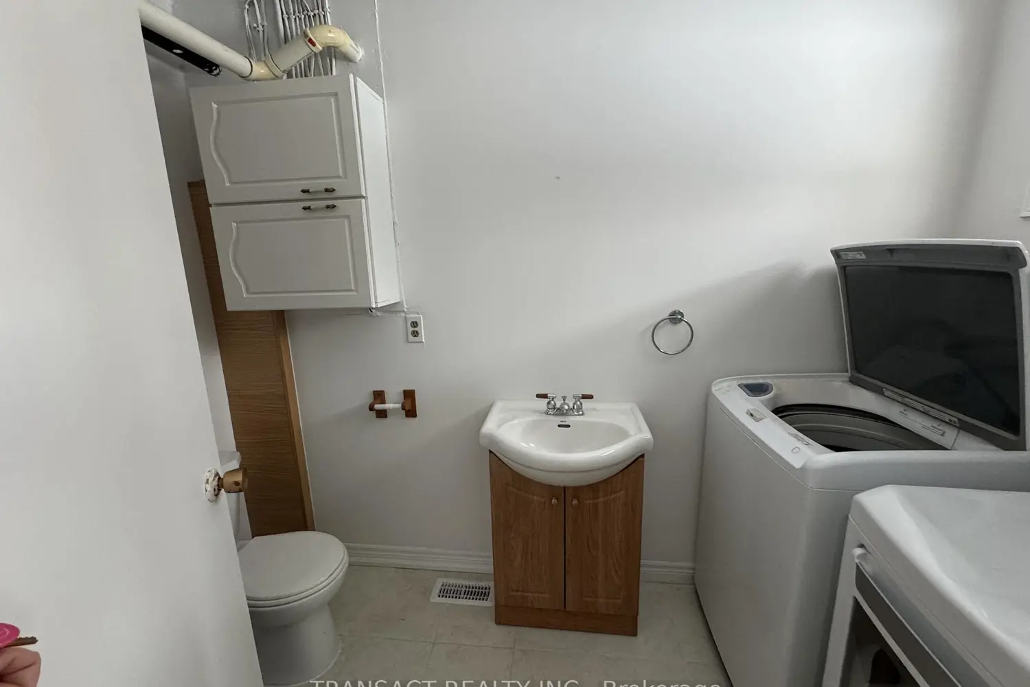 Additional image 11 of 44 Roth Street