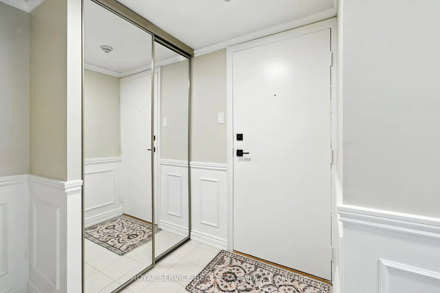 Additional image 4 of 337 Simcoe Street 101