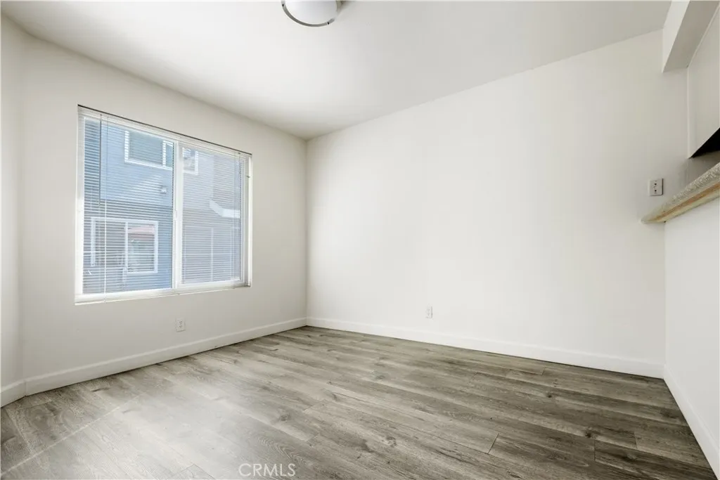 Additional image 41 of 2726 S Menlo Ave., Los Angeles, CA 90007