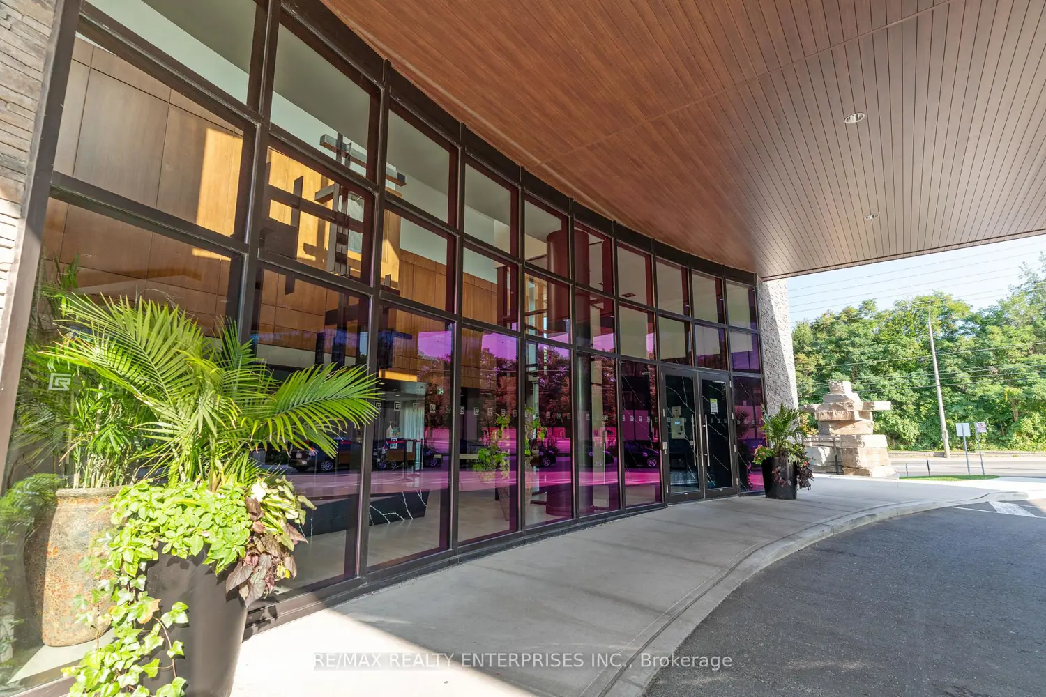 Additional image 4 of 1575 Lakeshore Road Gr17