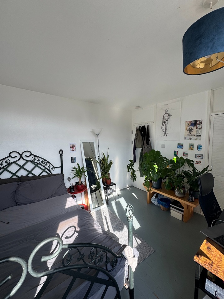 Room in a Shared Flat, Bloomfield House, E1, N1 7GU