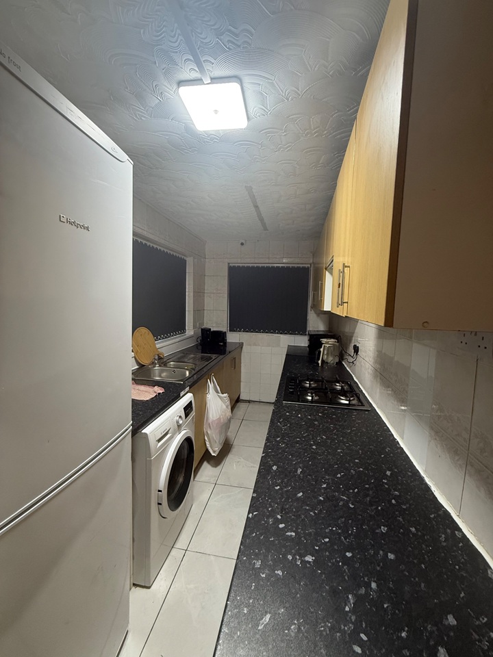 Additional image 4 of Room in a Shared House, Nansen Road, B8, N1 7GU