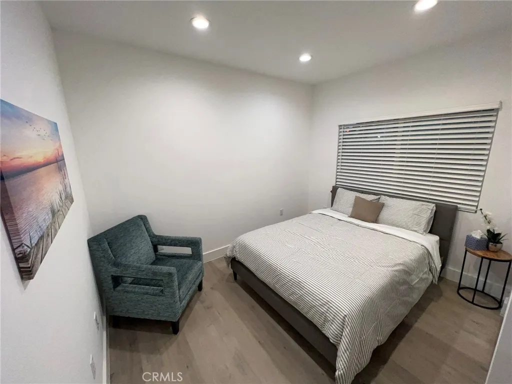 Additional image 11 of 22050 Hart Street, Canoga Park, CA 91303