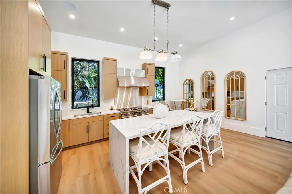 Additional image 55 of 19225 Rosita St, Tarzana, CA 91356