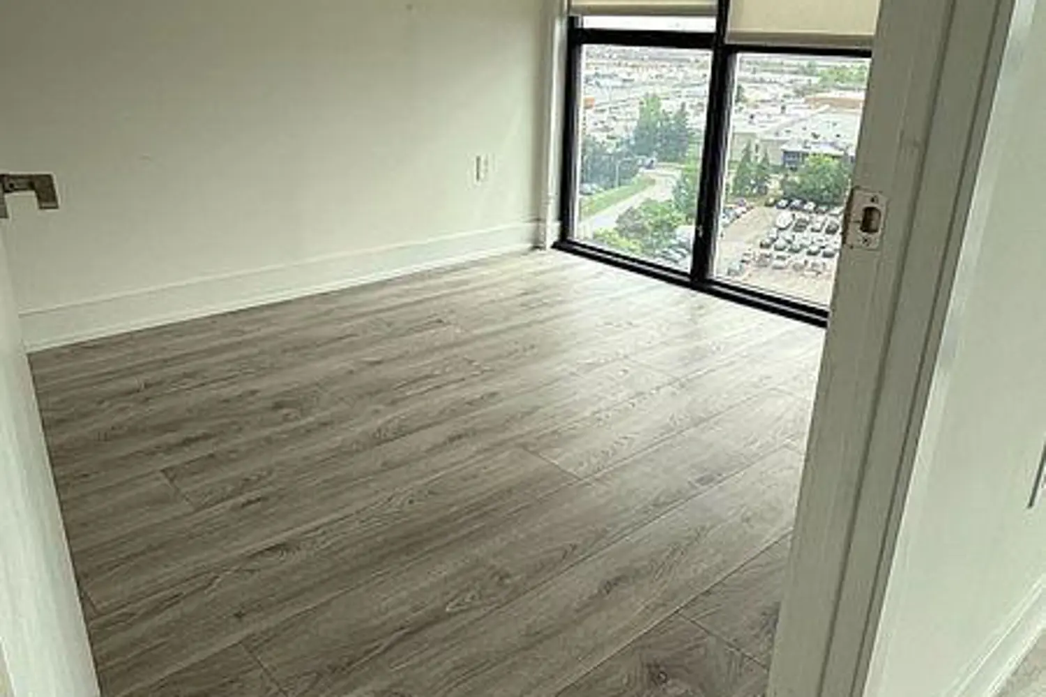 Additional image 11 of 2908 Highway 7 1101