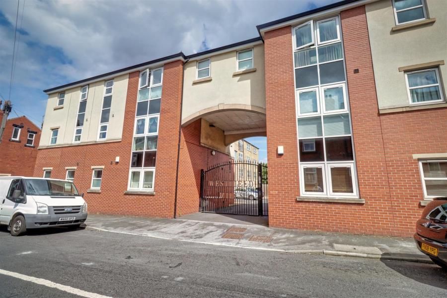1 bed flat for saleEdinburgh Avenue, Leeds LS12