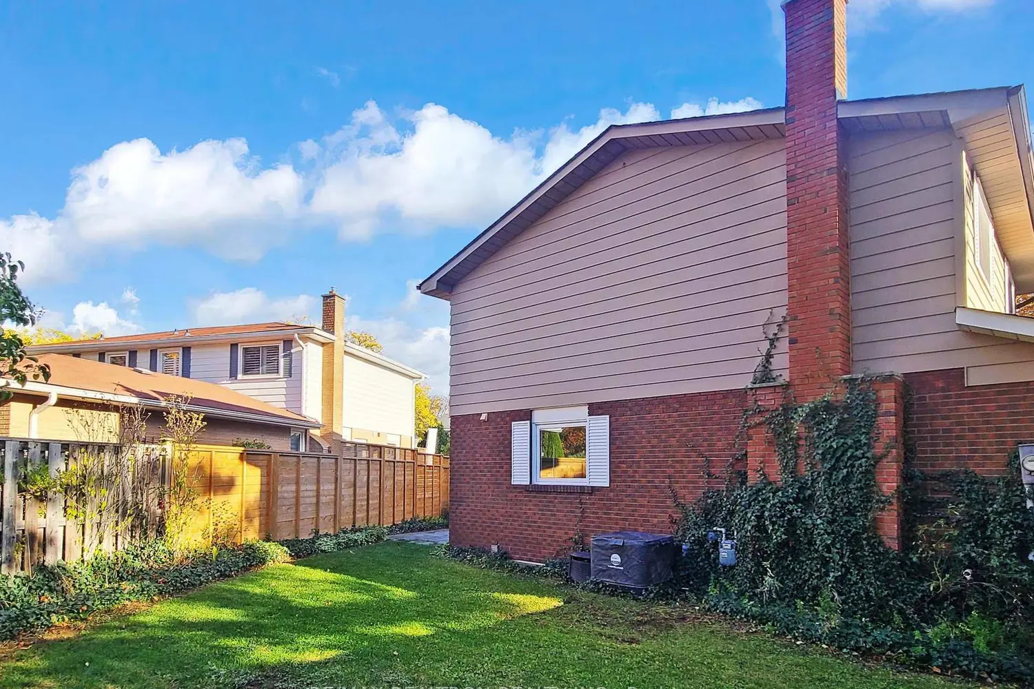 Additional image 12 of 1217 Lambeth Road