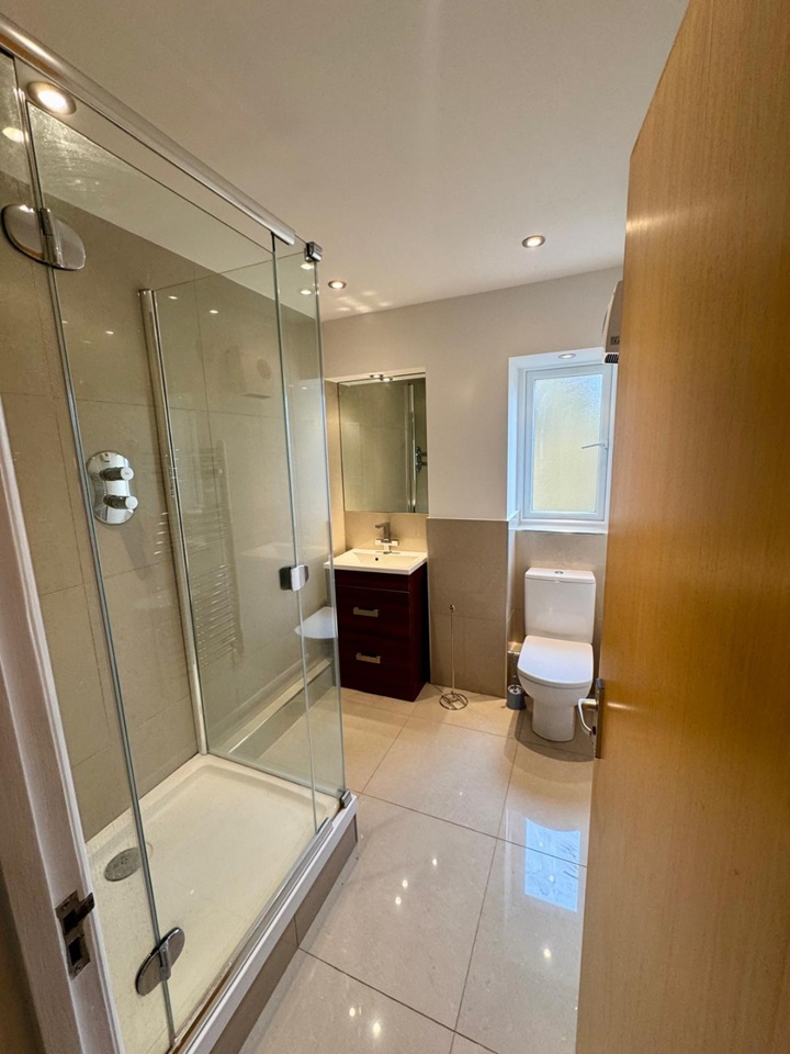 Additional image 13 of 2 Bed Flat, Kennet St, E1W, N1 7GU