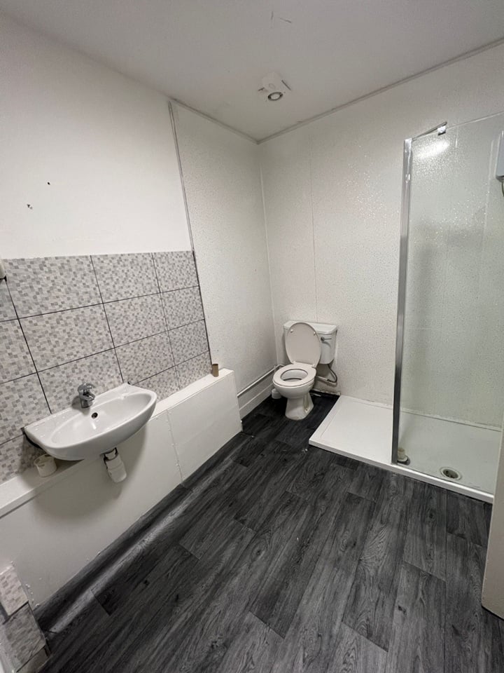 Additional image 5 of Room in a Shared House, Room In Pennington Place, LS6, N1 7GU