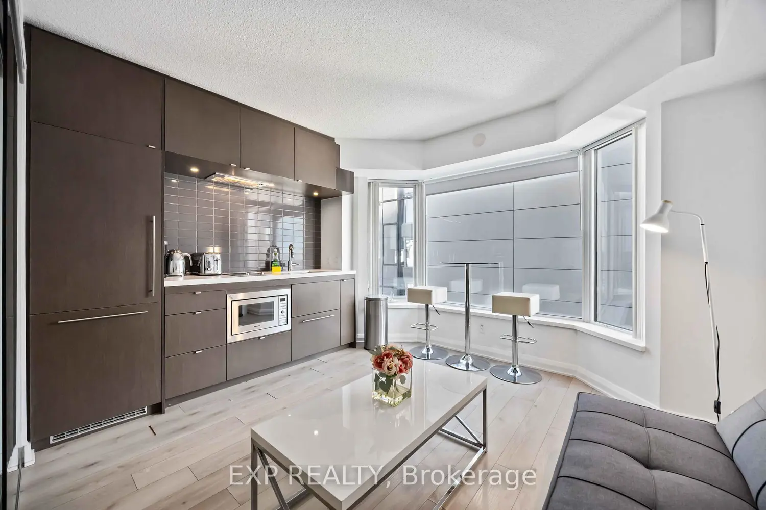 Additional image 6 of 155 Yorkville Avenue 1106