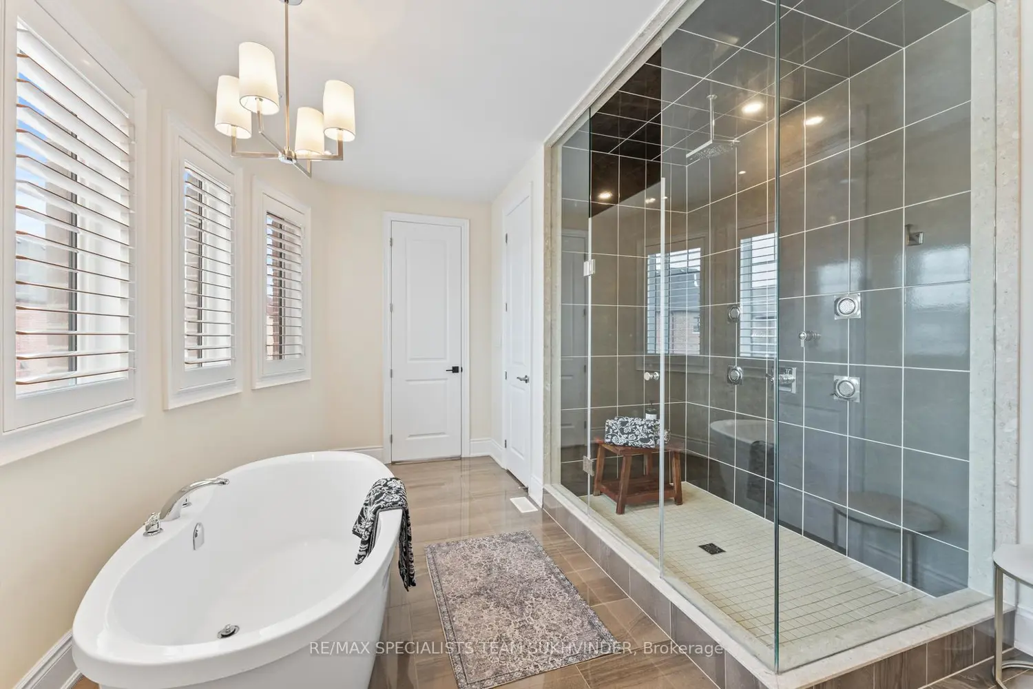 Additional image 10 of 51 Classic Drive