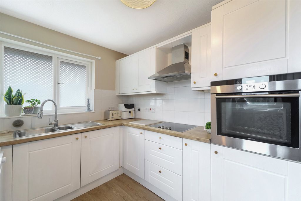 Additional image 8 of 3 bed flat for saleAnnfield Gardens, Stirling, Stirlingshire FK8