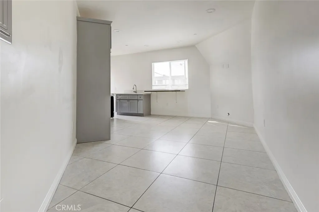 Additional image 28 of 14328 Gilmore St Unit 5, Van Nuys, CA 91401