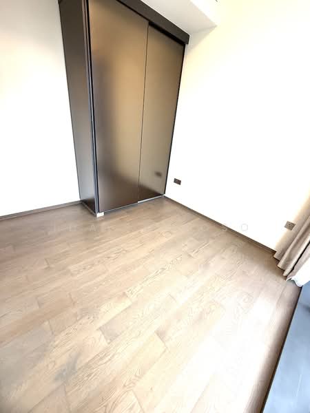 32 Leedon Heights photo 5