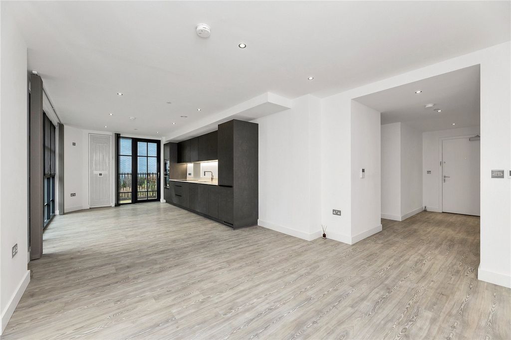3 bed flat for saleTuring Way, Cambridge, Cambridgeshire CB3 photo 5